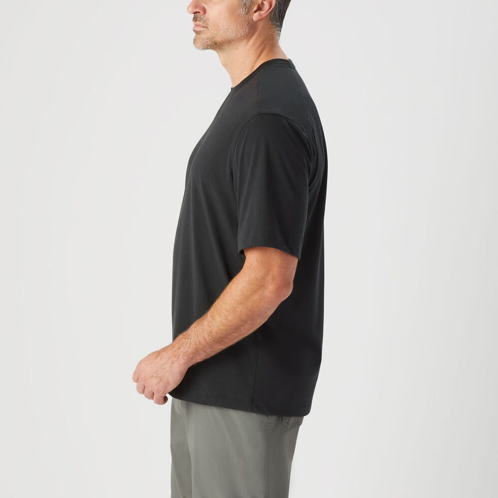 Men's Dry on the Fly Untucked Relaxed Fit Short Sleeve Crew Main Image