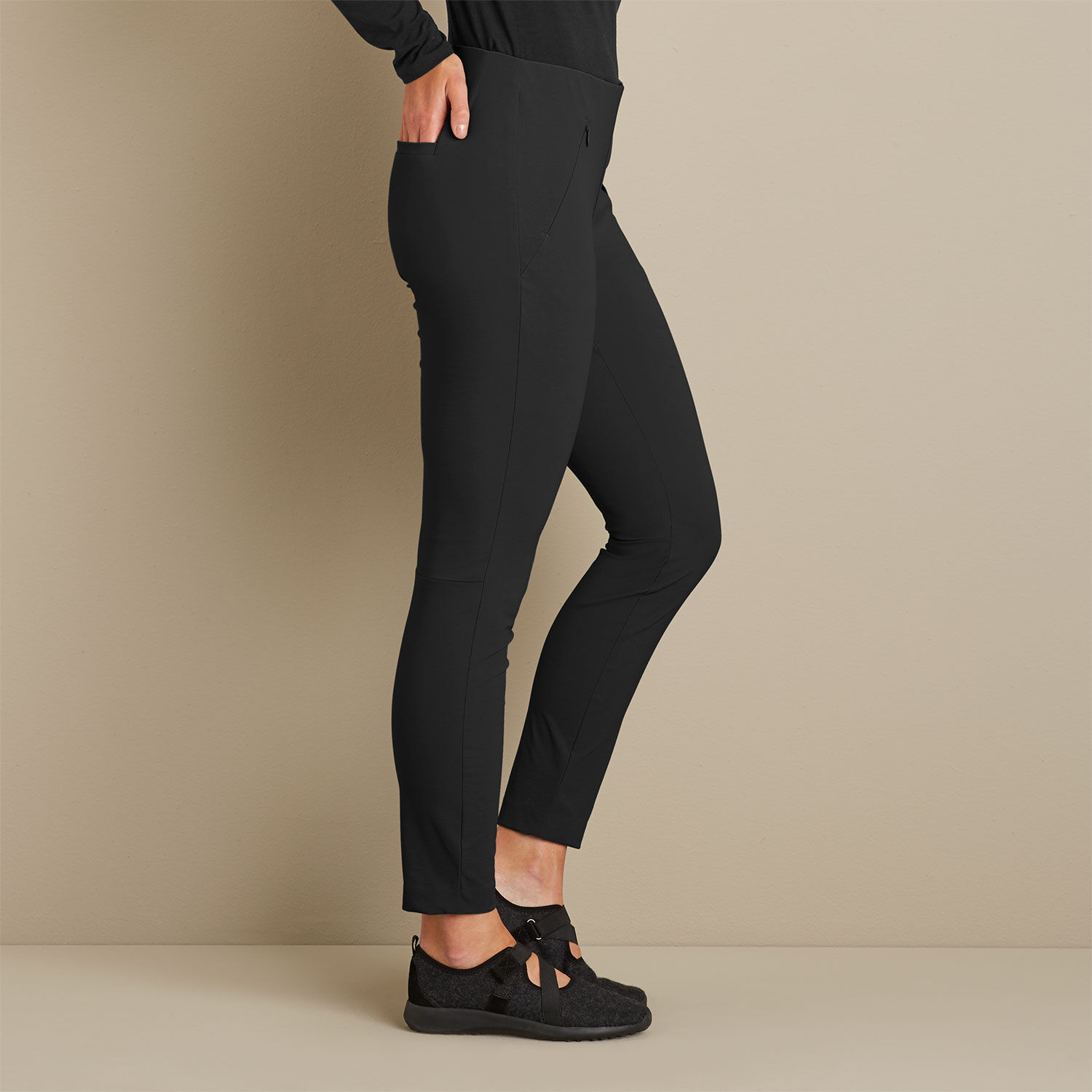 Buy Black Trousers & Pants for Women by Forever New Online | Ajio.com