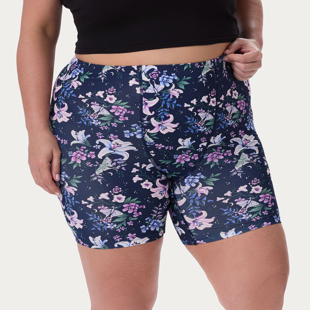 Women's Plus Armachillo Cooling Anti-Chafe Shorts Main Image