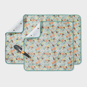 Duluth Gardening Mat Set