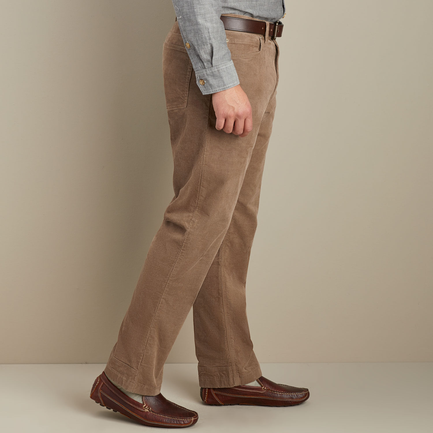 Amazon.com: LAUREN RALPH LAUREN Mens Pleated Cuffed Corduroy Pants 42x30  Chocolate Brown : ביגוד, נעליים ותכשיטים