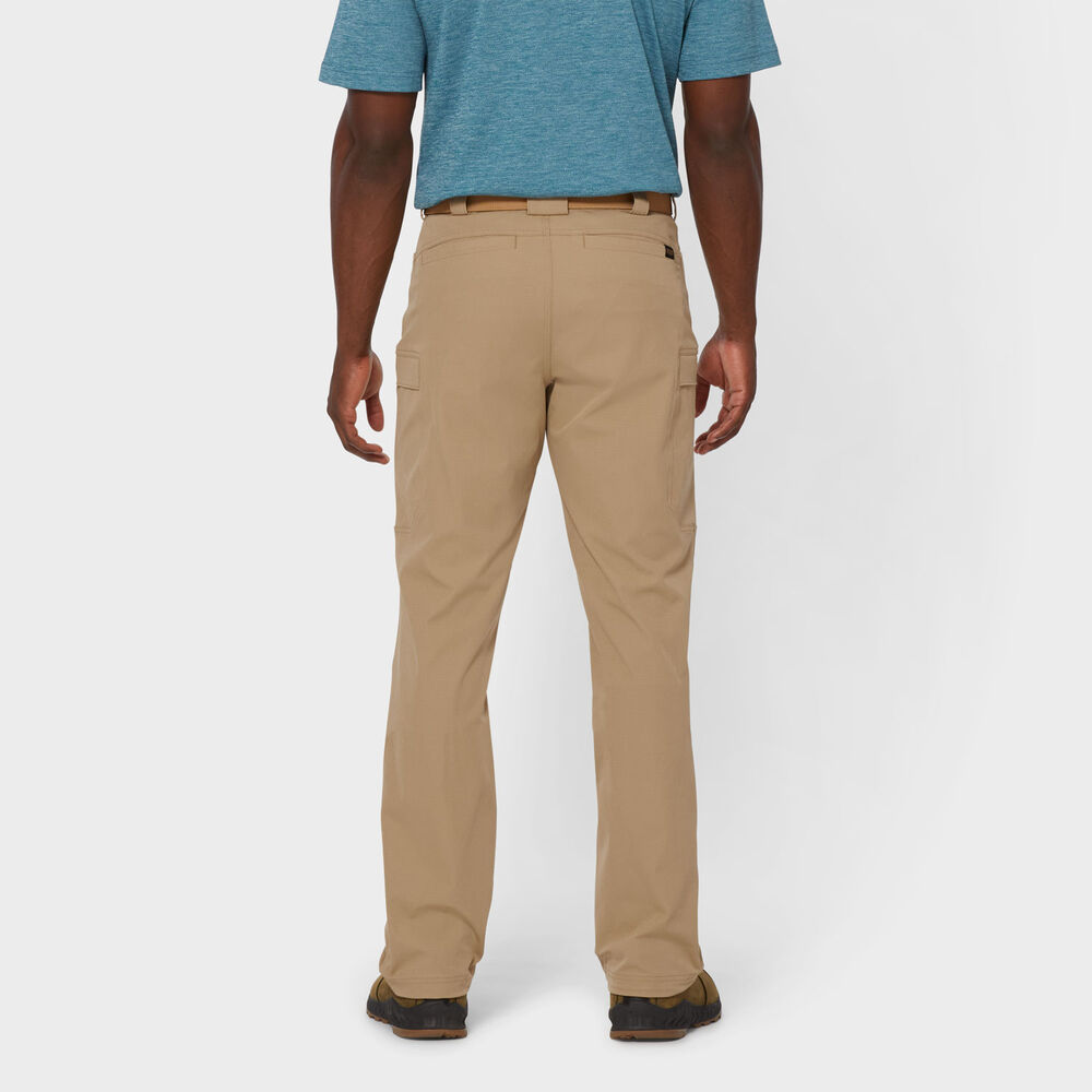 Men's Armachillo Flex Relaxed Fit Cargo Pants Main Image