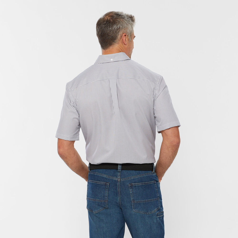 Men's Magnet Front Wrinklefighter Relaxed Fit Shirt Main Image