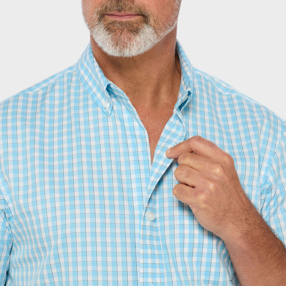 Men's Magnet Front Wrinklefighter Relaxed Fit Shirt Main Image