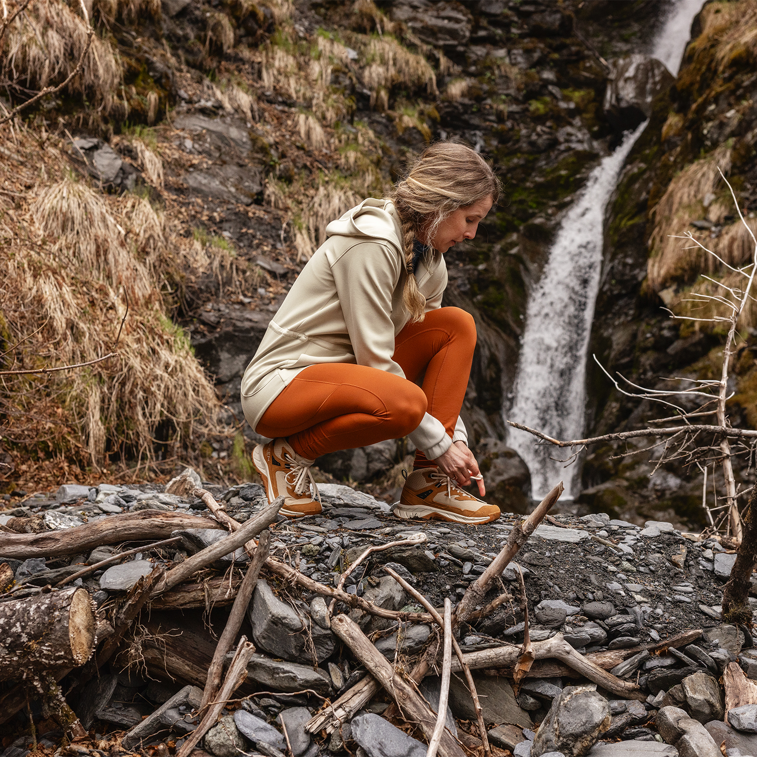 Women's AKHG Trail Tech Leggings - image 4