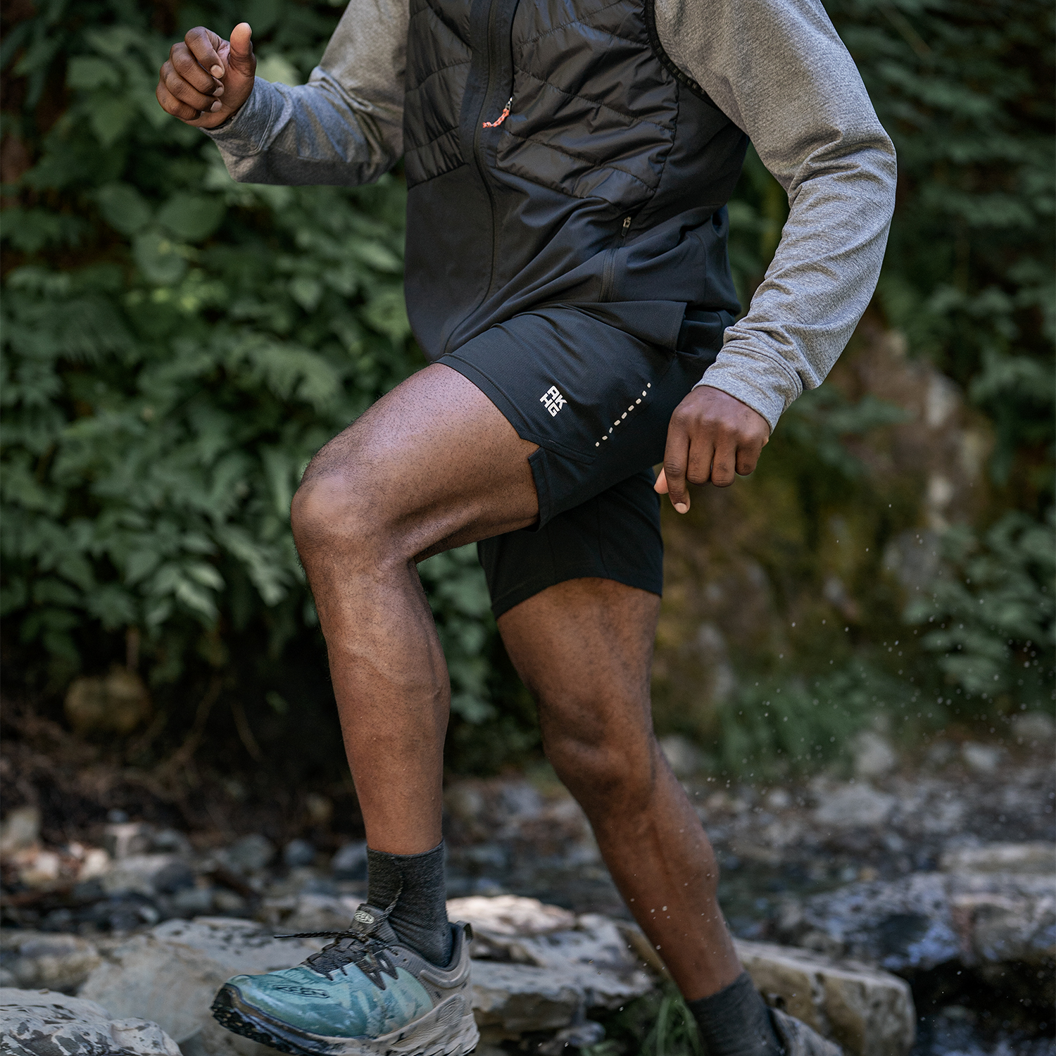 Men's AKHG Outer Limit 8" Shorts - image 4