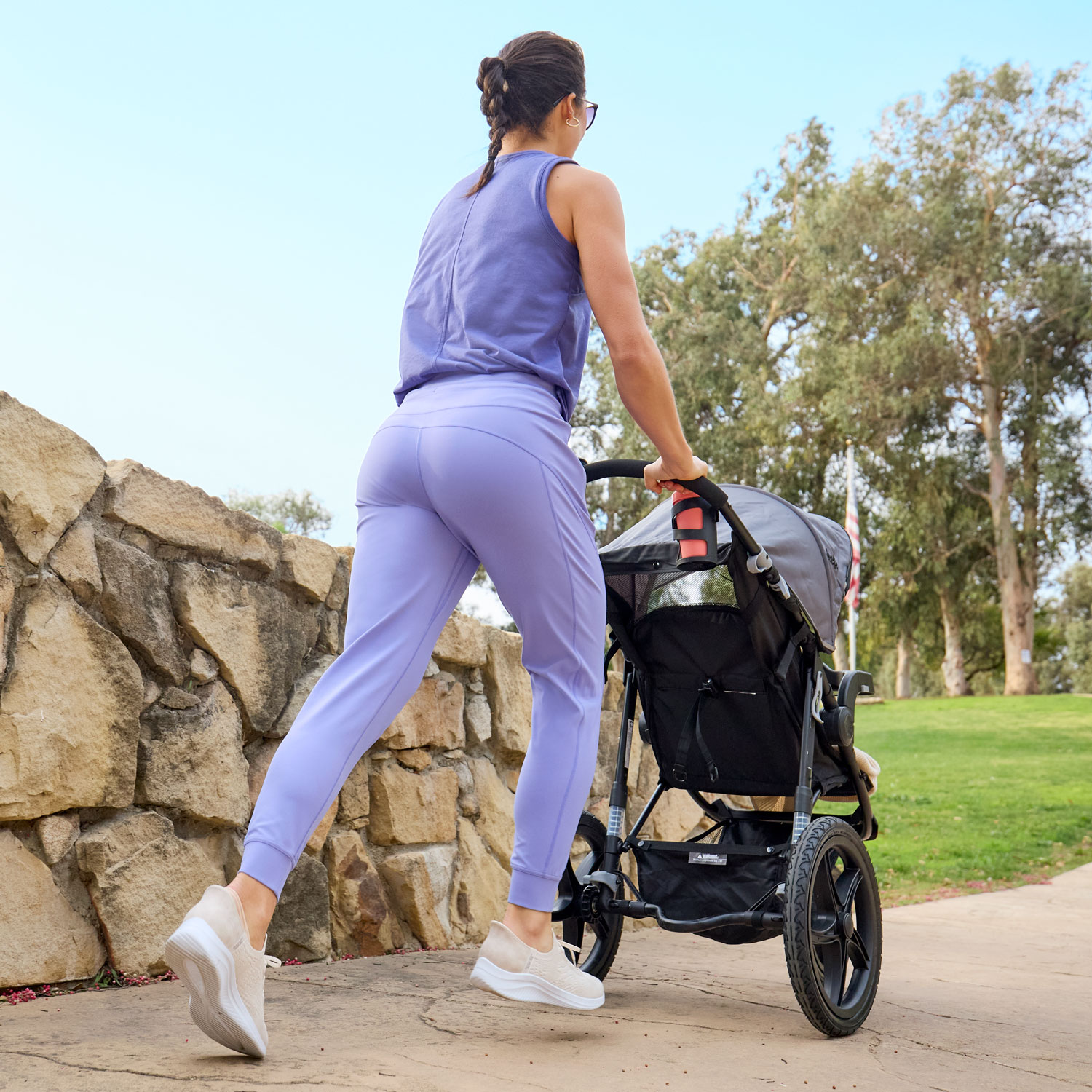 Women's NoGA Air Mid-Rise Joggers