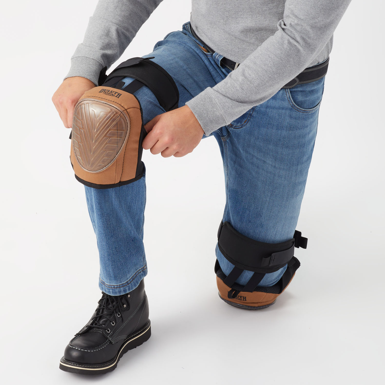 Hinged Deluxe Knee Pads - image 2